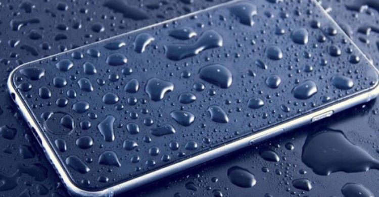মোবাইল পানিতে পড়ে গেলে অথবা ভিজে গেলে যা করতে হবে