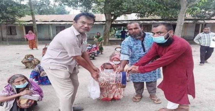 নিউ লাইফ ফাউন্ডেশনের উদ্যোগে ঈদ উপহার হিসেবে শাড়ী-লুঙ্গি ও টি-শার্ট বিতরণ