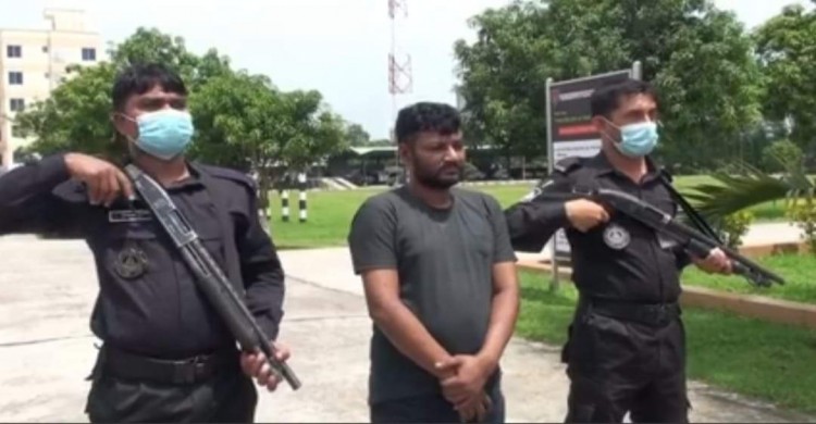 নওগাঁর মহাদেবপুরে একটি টর্চার সেলের সন্ধান গ্রেপ্তার ১