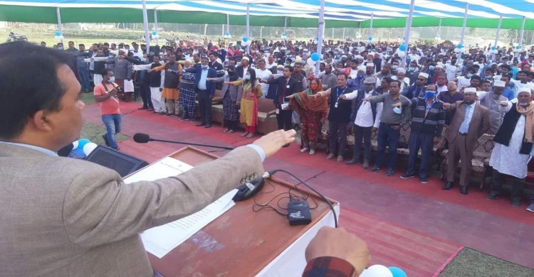 কুড়িগ্রামের রাজারহাট উপজেলাকে বাল্য বিবাহ মুক্ত ঘোষণা উপলক্ষে শপথ বাক্য পাঠ করান জেলা প্রশাসক