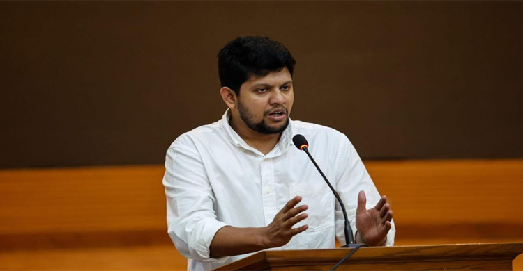 মব করলেই ডেভিল ট্রিটমেন্ট— উপদেষ্টা মাহফুজের কঠোর হুঁশিয়ারি