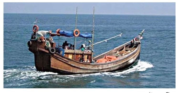 আজ থেকে সমুদ্রে ৫৮ দিন মাছ ধরা নিষেধ