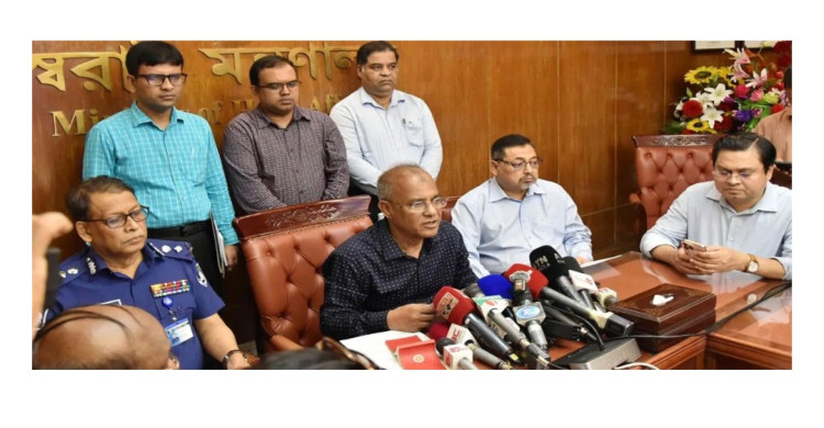 সারা দেশে চিরুনি অভিযান শুরু আজ থেকেই : স্বরাষ্ট্র উপদেষ্টা