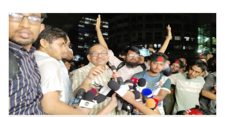 ডিএমপি কমিশনারের দুঃখ প্রকাশ, শাহবাগ ছাড়লেন আন্দোলনকারীরা