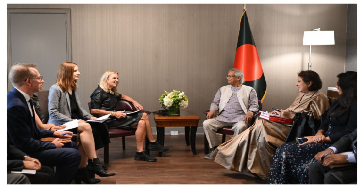 আন্তর্জাতিক মানবাধিকার কর্মীদের আরও ঘন ঘন বাংলাদেশে আসার আহ্বান প্রধান উপদেষ্টার