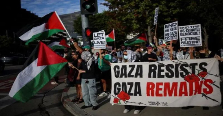 ত্রাণ বহনকারী নৌবহর আটক: থামানো হলো শেষ জাহাজ 'ম্যারিনেট'ও