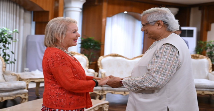 প্রধান উপদেষ্টা অধ্যাপক মুহাম্মদ ইউনূসের সঙ্গে সাক্ষাৎ করেছেন যুক্তরাজ্যের বাণিজ্য দূত রোজি উইন্টারটন।