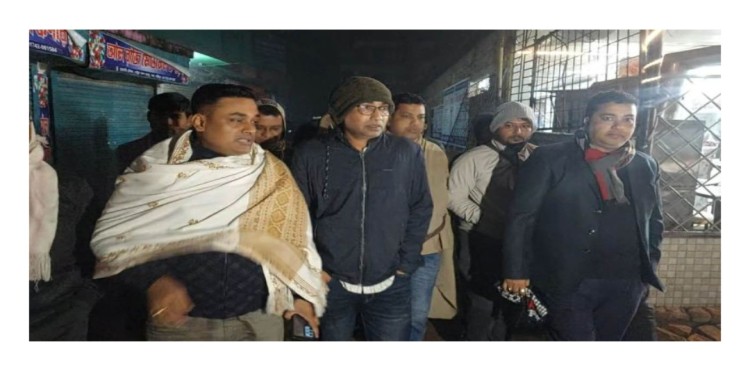 লক্ষ্মীপুরে যাত্রীবেশে ব্যবসায়ীর মুখ বেঁধে ৩০ ভরি সোনা ছিনতাই