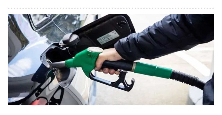 যুক্তরাষ্ট্র-ইরান যুদ্ধবিরতির পর তেলের দাম কমলো প্রায় ১৪ শতাংশ