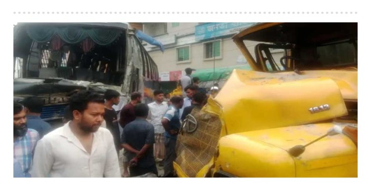 টাঙ্গাইলে বাস-ট্রাক মুখোমুখি সংঘর্ষে নিহত ২