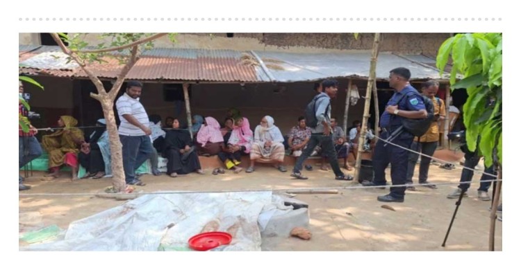 নওগাঁয় তিন বছরের শিশুসহ একই পরিবারের ৪ জনকে গলা কেটে হত্যা